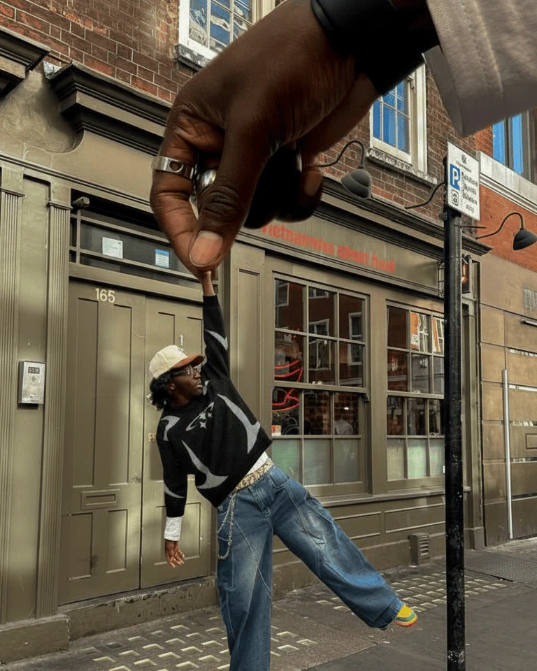 Knitted Sweater Circle Star – Image 4