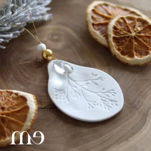 Amulette à suspendre en porcelaine