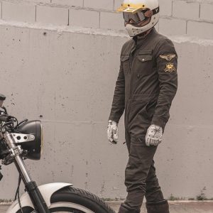 L’homme au faucon noir