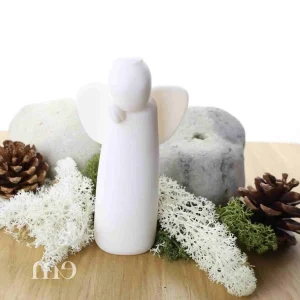 Ange rêveur Emany en albâtre